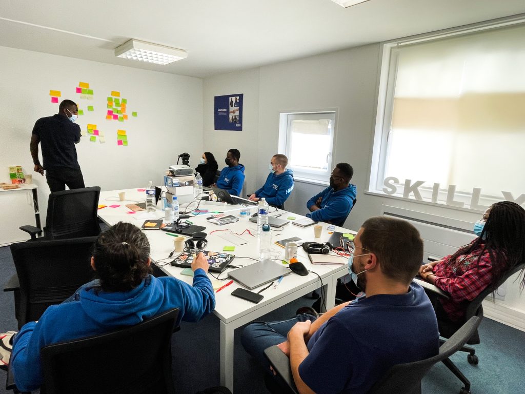 Revue de rémunération : réunion pour en discuter